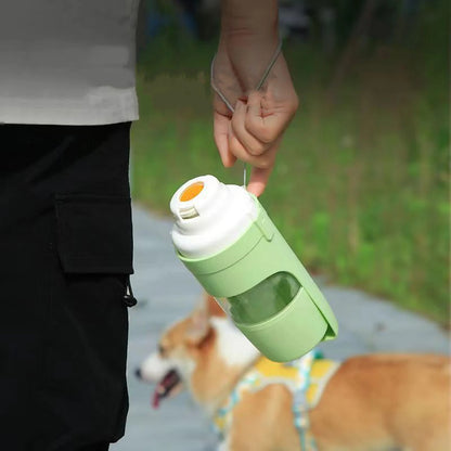 Botella de agua y comida para perros y gatos